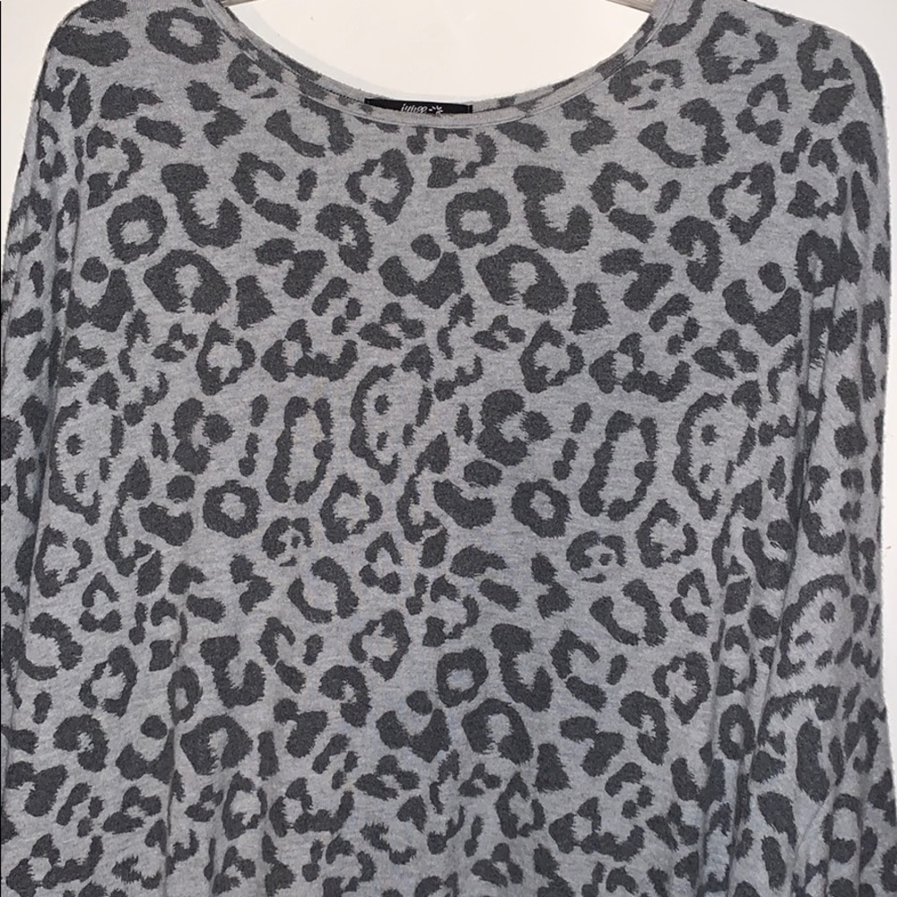 Top or tunic - Picture 2 of 4